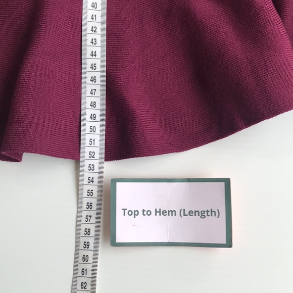 Review womens knit skirt size 10/12 maroon mini flare stretchy EUC - Picture 6 of 8